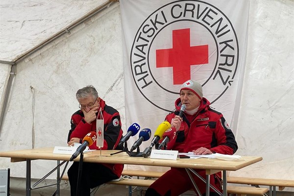 Hrvatski Crveni kriz izvjestio javnost o godinu dana aktivnosti na potresom pogođenom području